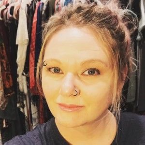 Meet your Posher, Rena